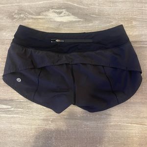 Lululemon Speed up shorts/ Size 4/ 2.5 length